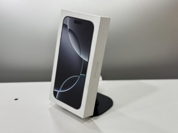 iPhone 16 Pro Max - Image 2