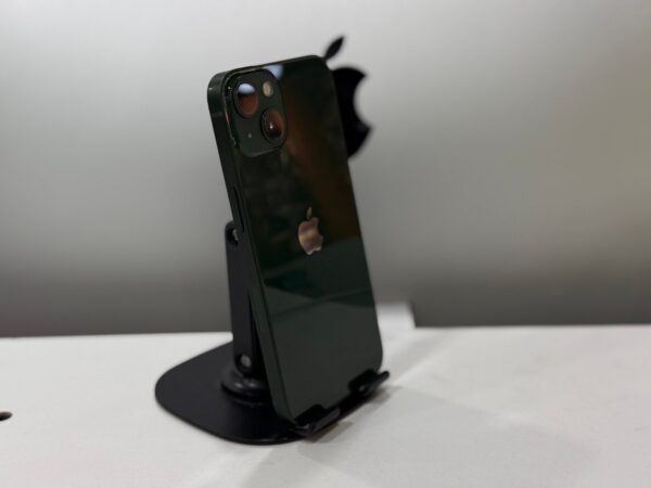 iPhone 13 - Image 3