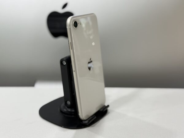 iPhone SE 2022 - Image 3