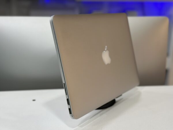 Macbook Pro 2015 - Image 3
