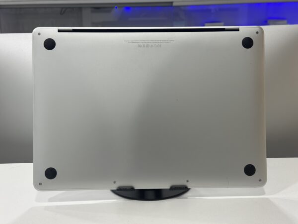 Macbook Pro 2017 - Image 4