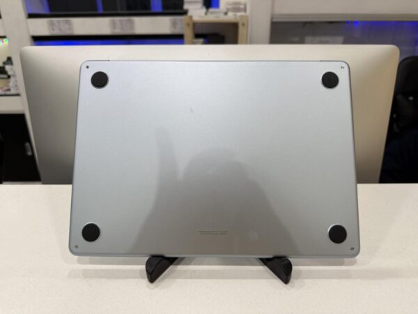 MacBook Air 2025 - Image 2