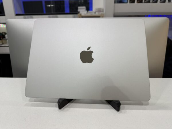 MacBook Air 2025 - Image 5