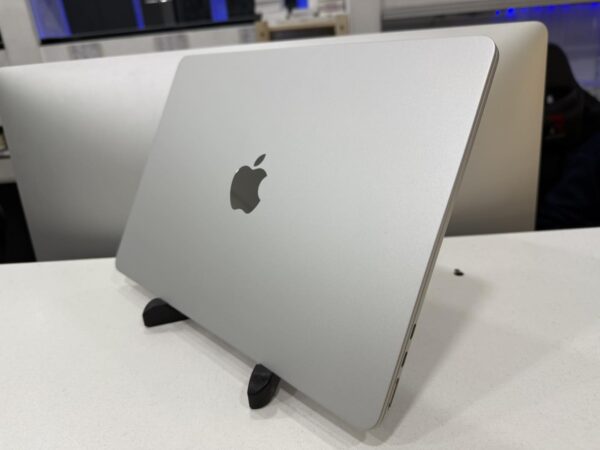 MacBook Air 2025 - Image 4