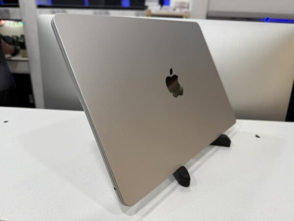 MacBook Air 2025 - Image 3