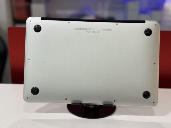 Macbook Air 2013 - Image 4