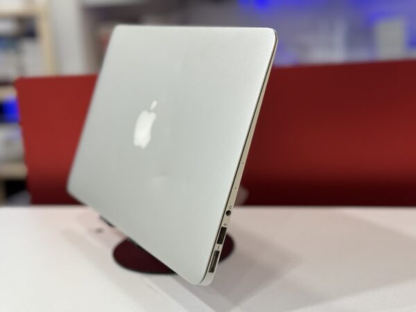 Macbook Air 2013 - Image 2