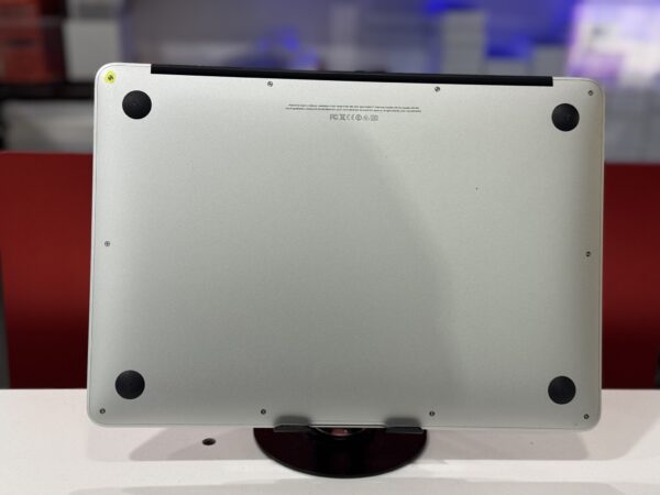 Macbook Air 2013 - Image 4