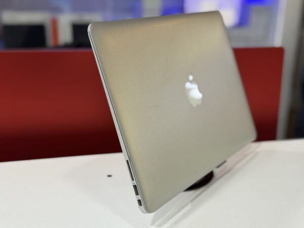 Macbook Air 2017 - Image 3