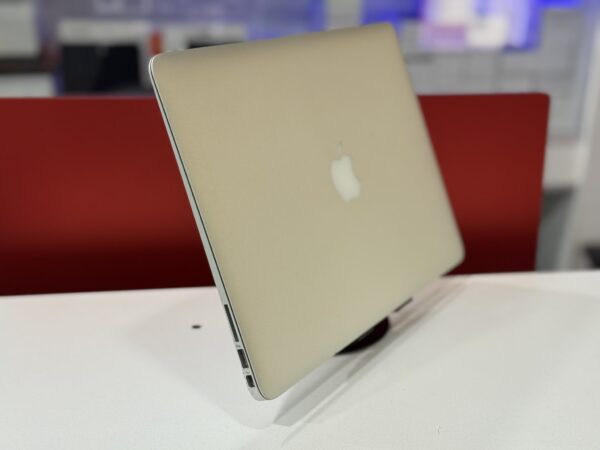 Macbook Air 2017 - Image 3