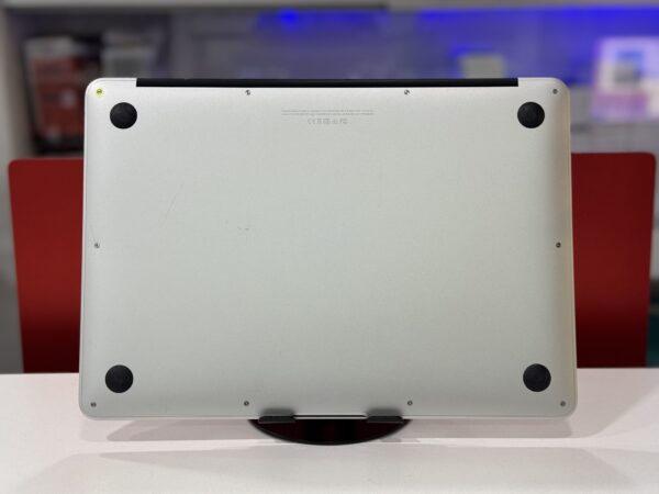 Macbook Air 2017 - Image 4