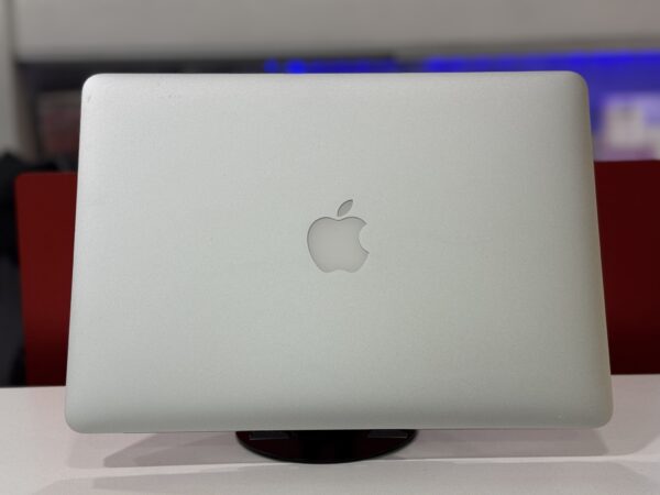 Macbook Air 2017 - Image 5
