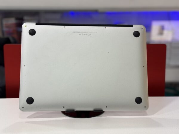 Macbook Air 2017 - Image 4
