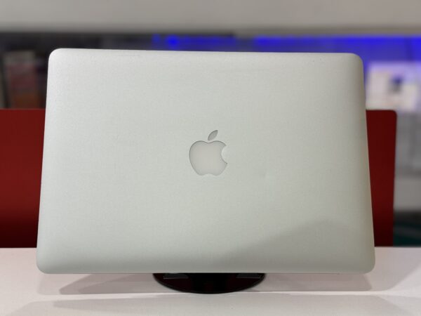 Macbook Air 2017 - Image 5