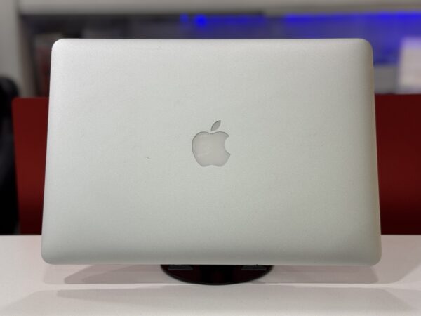 Macbook Air 2017 - Image 5