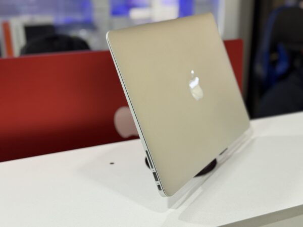 Macbook Air 2017 - Image 4