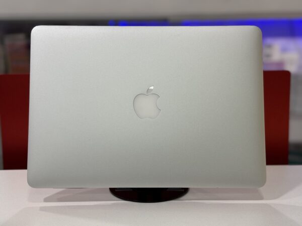Macbook Air 2017 - Image 5