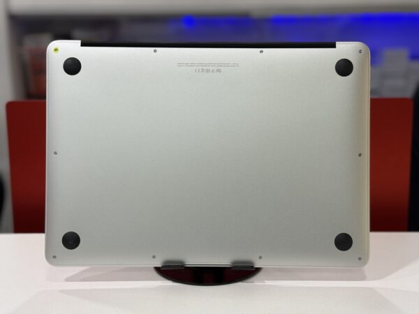 Macbook Air 2017 - Image 4