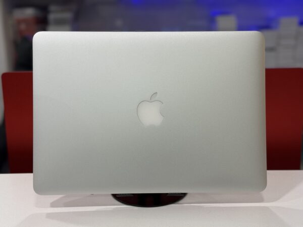 Macbook Air 2017 - Image 5