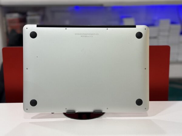 Macbook Air 2017 - Image 4