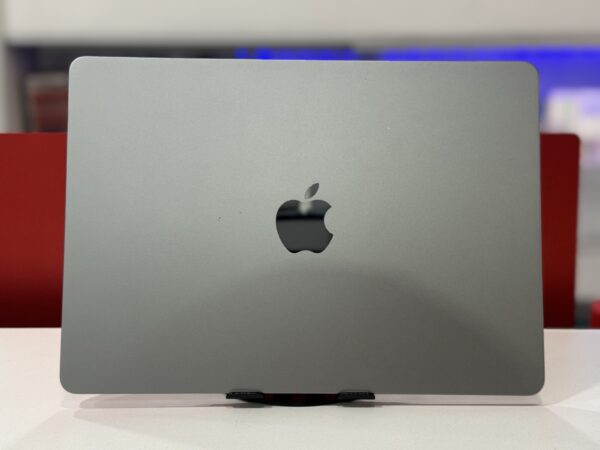 Macbook Air 2022 - Image 3