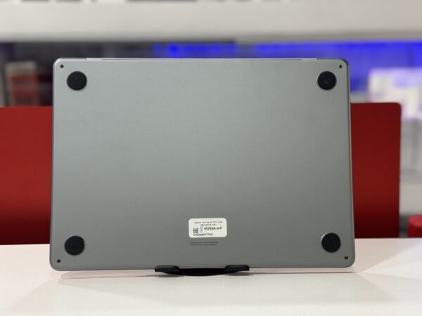 Macbook Air 2022 - Image 2