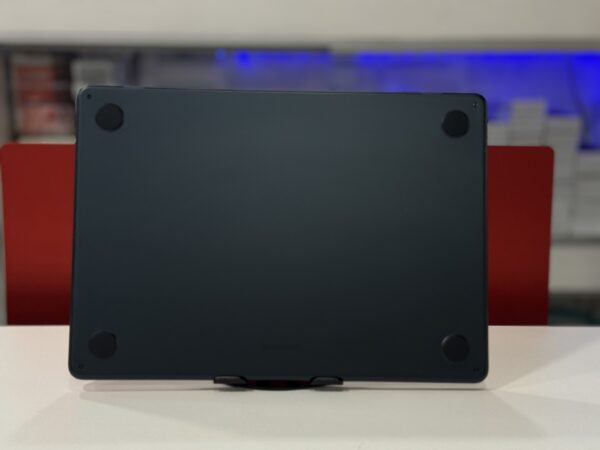 Macbook Air 2022 - Image 4