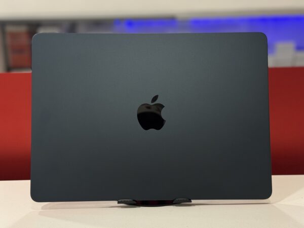 Macbook Air 2024 - Image 5