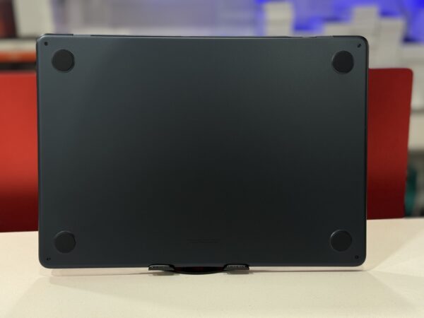 Macbook Air 2024 - Image 4