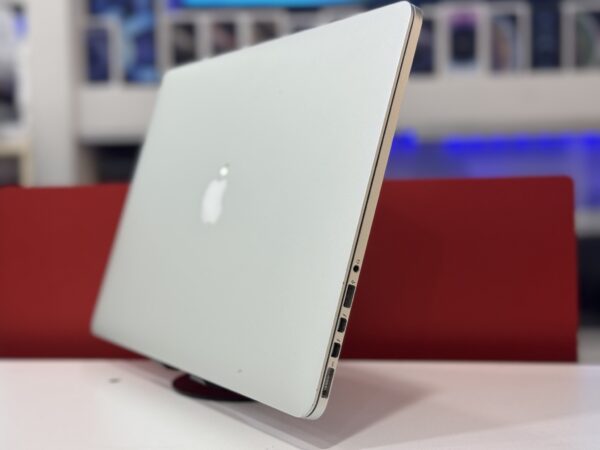 Macbook Pro 2015 - Image 2
