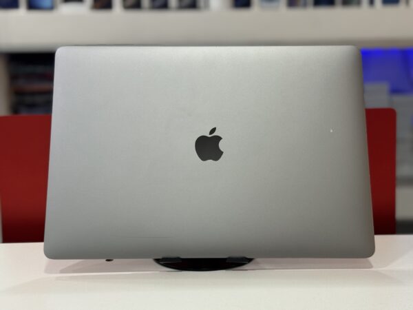 Macbook Pro 2019 - Image 5