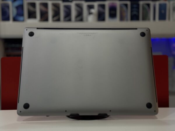 Macbook Pro 2019 - Image 4
