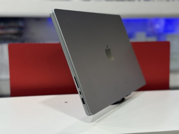 Macbook Pro 2021 - Image 3