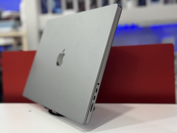 Macbook Pro 2021 - Image 2