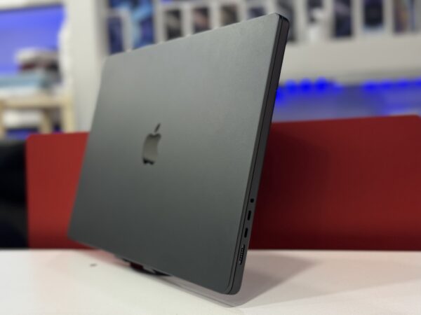 Macbook Pro 2023 - Image 2