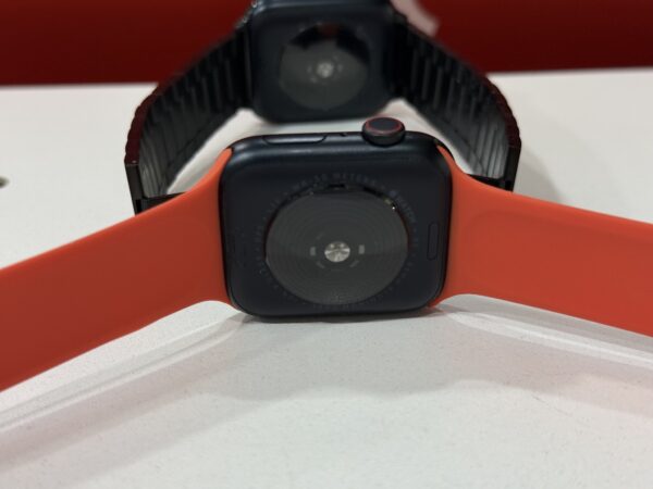 Apple Watch Series SE - Image 3