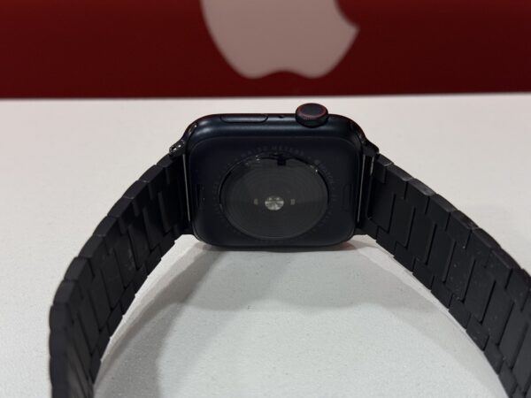 Apple Watch Series SE - Image 2