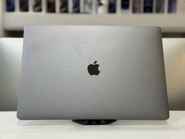 Macbook Pro 2019 - Image 5