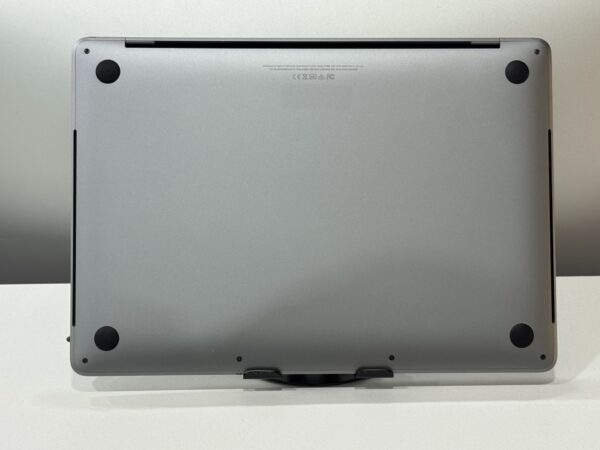 Macbook Pro 2020 - Image 4
