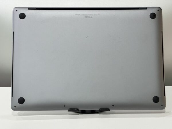 Macbook Pro 2019 - Image 4