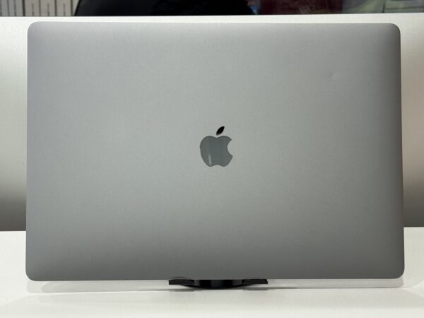Macbook Pro 2019 - Image 5