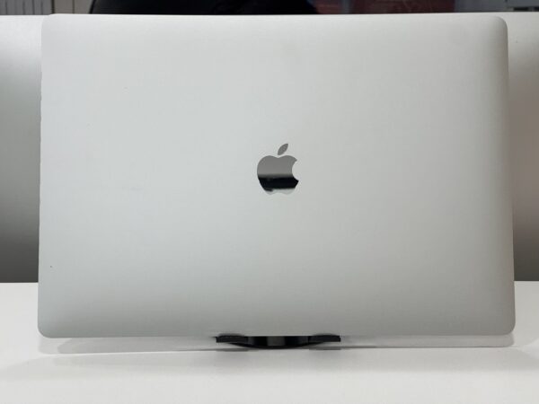 Macbook Pro 2019 - Image 5