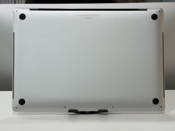 Macbook Pro 2019 - Image 4