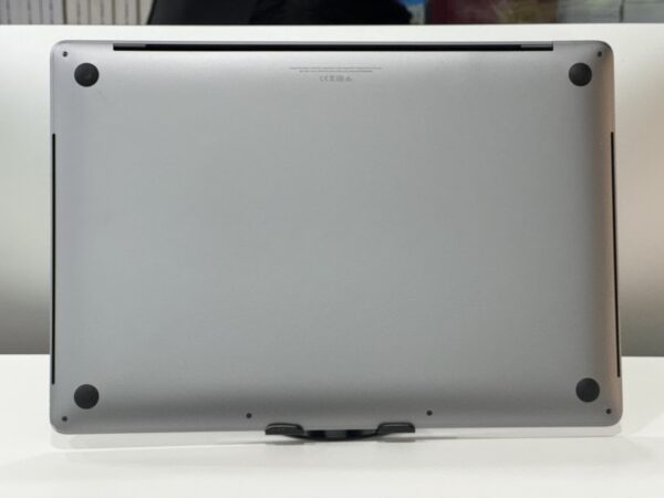 Macbook Pro 2019 - Image 4