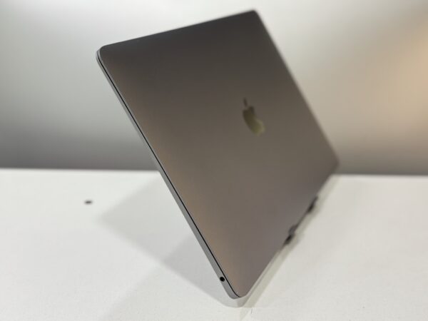 Macbook Air 2018 - Image 3