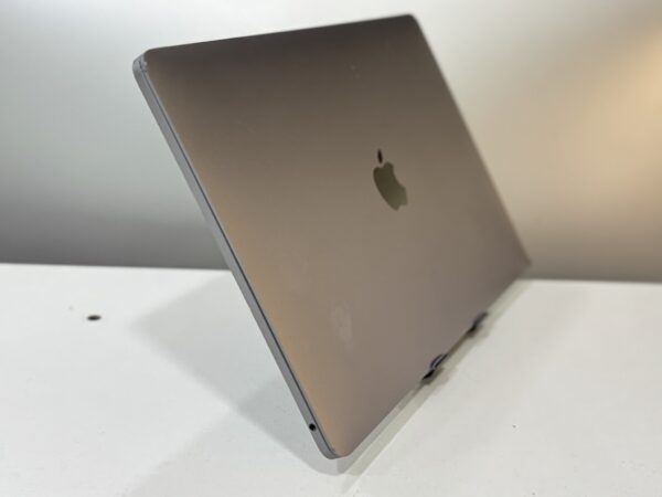 Macbook Pro 2022 - Image 2