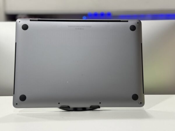 Macbook Pro 2020 - Image 4