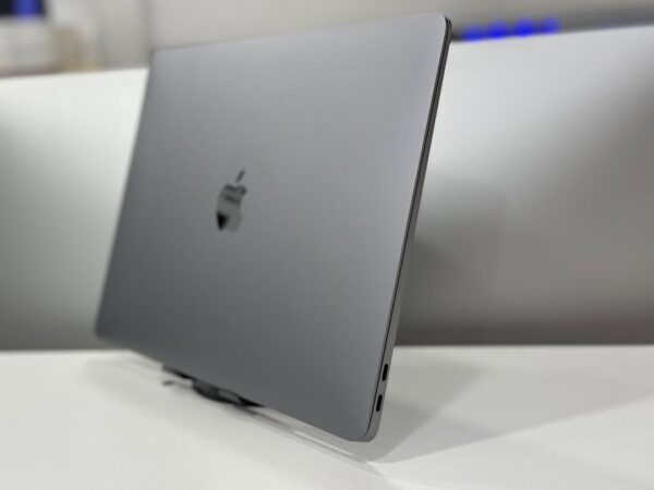 Macbook Air 2020 - Image 5