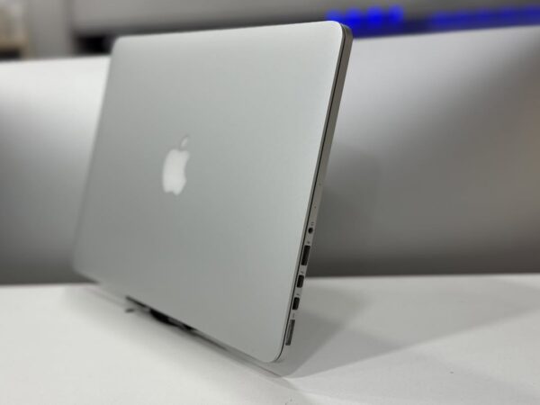Macbook Pro 2015 - Image 5