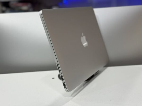Macbook Pro 2015 - Image 2